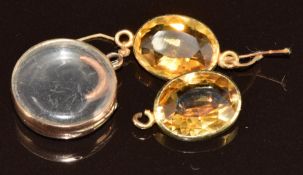 Victorian locket and two 9ct gold links/ pendants set with an oval cut citrine