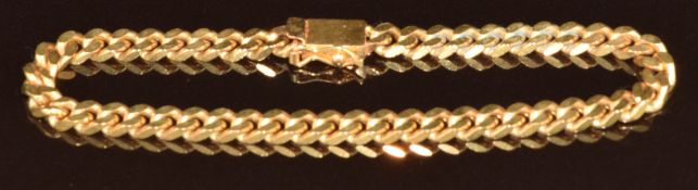 A 9ct gold curb link bracelet, 14.5g, 19cm
