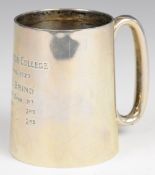 George V hallmarked silver half pint tankard of plain tapering form, London 1926, maker Robert