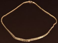A 9ct gold necklace, 4.2g, 37cm