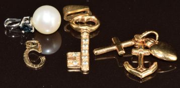 A 9ct gold love, faith and hope pendant/ charm, 9ct gold pendant in the form of a key, 9ct gold '