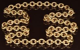 An 18ct gold necklace made up of oval links, 92g, 40cm