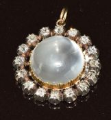 Victorian pendant set with a moonstone cabochon surrounded by old cut diamonds, 5.1g, 2cm