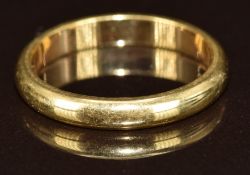 An 18ct gold wedding band/ ring, 3.4g, size K/L