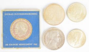 Five Sweden and Latvia silver coins 1932-1980 including a 1932 Latvia 5 Lati, very high grade 1940