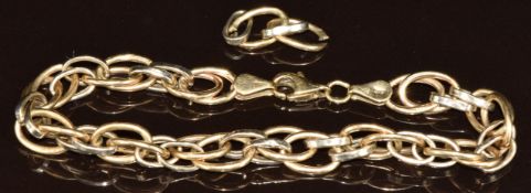 A 9ct gold bi-coloured bracelet, with extra link, 6.4g, 18.5cm