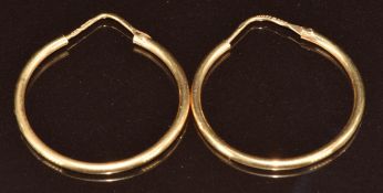 A pair of 18ct gold hoop earrings, 3.2g, 2.4cm