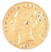 1861 Queen Victoria gold full sovereign with shield reverse