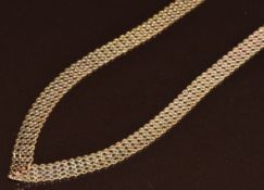 A 9ct gold necklace, 10g, 40cm