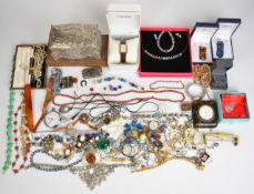 A collection of jewellery including three silver rings, Scottish brooch, silver earrings, moss agate