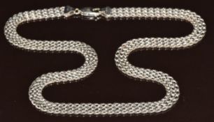 Italian Uno-A-Erre 9ct white gold necklace made up of three rows of oval links, 10.6g, 43cm