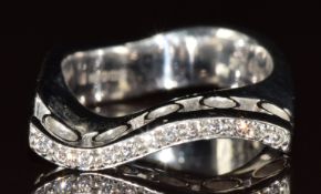 David Dudley 18ct gold ring set with diamonds in a wave setting, 11g, size N/O