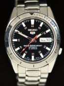 Seiko 5 gentleman's automatic wristwatch ref.7S26-03D0 with day and date aperture, luminous hands