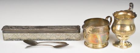 Mappin & Webb hallmarked silver milk jug, hallmarked silver pedestal milk jug, two Georgian