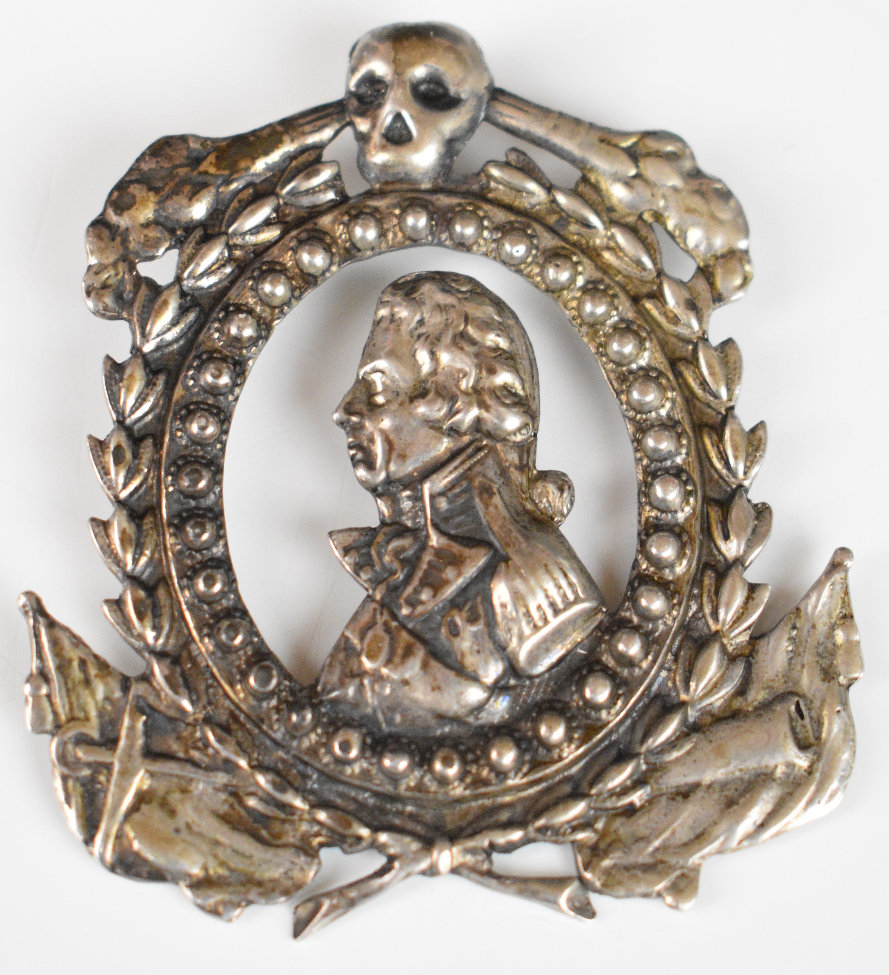 Two silver pendants or fobs with images, possibly of Prince William V of Orange and his wife - Image 2 of 5