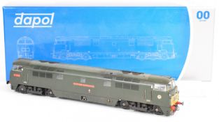 Dapol 00 gauge model railway Class 52 'Western' Diesel Hydraulic Locomotive, BR green, in original