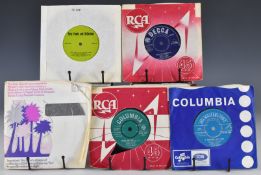 Collection of approximately one hundred and twenty five 7