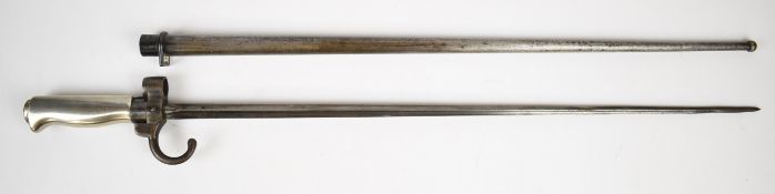 French 1886 pattern Lebel bayonet with downswept quillon, button catch, 52cm cruciform blade and