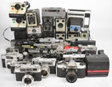 Collectable cameras to include Zeiss Ikon 522/24 and Kershaw 110 folding cameras, Praktica B100