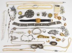 A collection of jewellery including 9ct gold ring (1.6g), brooches including Victorian silver