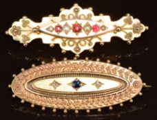 Victorian 15ct gold brooch set with a sapphire and diamonds and verso a locket compartment,