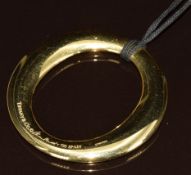 Tiffany & Co Elsa Peretti Sevillana 18ct gold pendant, in original box, 14.7g, 5cm