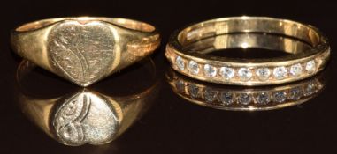 A 9ct gold heart shaped signet ring and 9ct gold half eternity ring set with paste, 3.8g, size N &