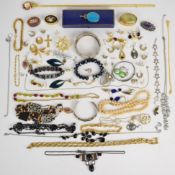 Collection of jewellery including 9ct gold bracelet with coffee bean charm (1.1g), two silver