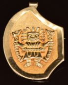 An 18k gold brooch depicting a pre-Columbian motif, 8.7g, 4.4 x 3cm