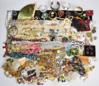 A collection of jewellery including diamanté necklace, Art Deco beads, milliefori glass necklace,