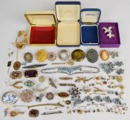 A collection of jewellery including cameo brooch, further brooches including micro mosaic, 800 grade
