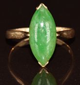 Chinese 18k gold ring set with a marquise jadeite cabochon, 2.4g, size N