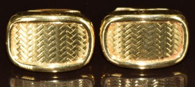 A pair of 18k gold cufflinks with basket weave decoration, 14.3g