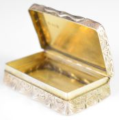 Victorian hallmarked silver snuff box with engraved decoration and gilt interior, Birmingham 1849,