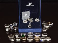 A collection of jewellery including a 9ct gold ring set with cubic zirconia (2.2g, size L), twelve