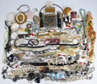 A collection of jewellery including cameo bracelet, Art Deco and other vintage brooches, single