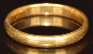 A 22ct gold wedding band / ring, London 1927, 3.2g, size N