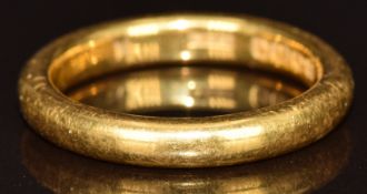 A 22ct gold wedding band / ring, Birmingham 1932, 6.5g, size N