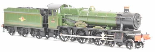 San Cheng 0 gauge BR green Gossington Hall model railway locomotive and tender, 6910, 4-6-0.