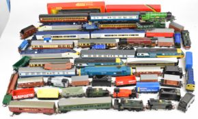 00 gauge model railway locomotives, passenger carriages and goods wagons to include Flying Scotsman,