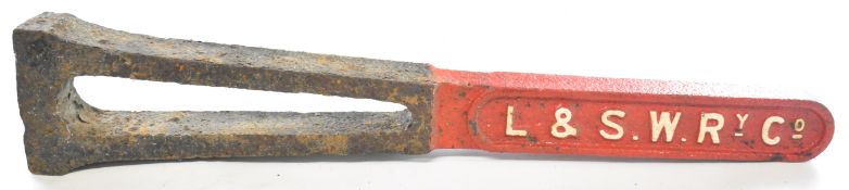 London & South Western Railway vintage double sided cast iron boundary marker, length 90cm