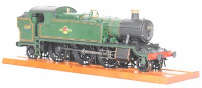 Heljan 0 gauge model railway BR green class 61 Prairie tank engine, 6125, 2-6-2, with wooden display