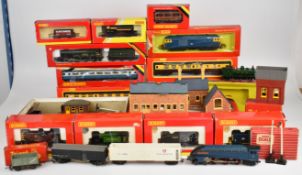 Hornby and Tri-ang 00 gauge model railway locomotives and accessories to include GWR Albert Hall,