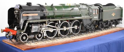 Exhibition quality 5 inch gauge BR Britannia live steam 4-6-2 tender locomotive Sir Christopher Wren