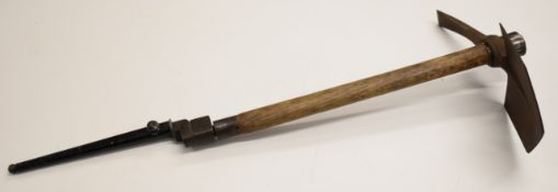 WW2 Elwell entrenching tool dated 1944 with detachable handle, together with a spike bayonet and