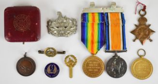 Two pairs of Gloucestershire Regiment WW1 medals comprising 1914-1915 Star and Victory Medal named