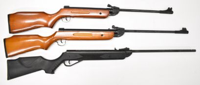 Three air rifles SMK B2 Deluxe serial number 1721220146085076F and B1 Junior NVSN, both with