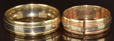 A 9ct gold bi-coloured wedding band / ring and similar example (one cut), 7.8g, size U/V