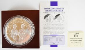 MDM The Crown Collections Limited limited edition (230/999) 1kg silver proof $50 Fiji Queen