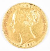1857 Queen Victoria gold full sovereign with young head and shield reverse, EF